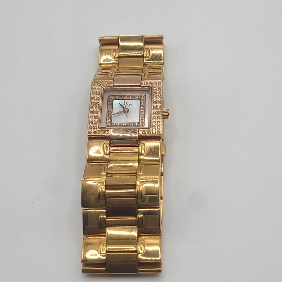 Croton Watch Ladies Diamond Case Sapphire Crystal Swiss NEEDS BATTERIES HEAVY